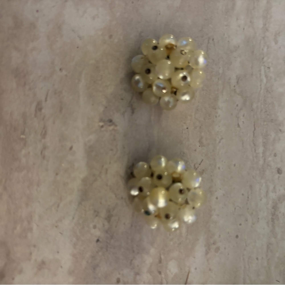 Vintage Cluster Pearl Clip On Earrings